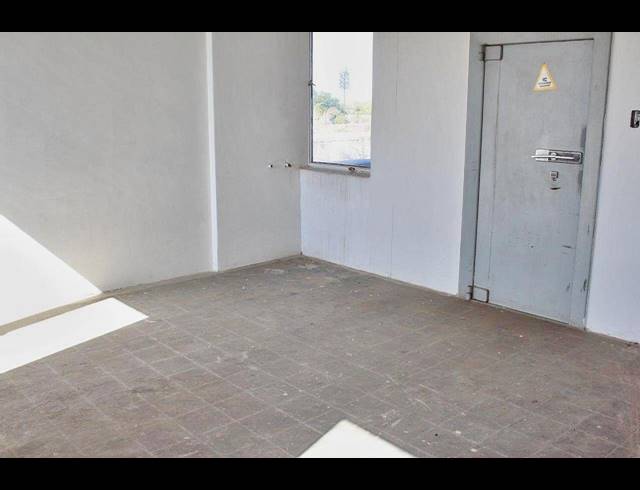 245M² BUSINESS TO LET IN BOKSBURG CENTRAL